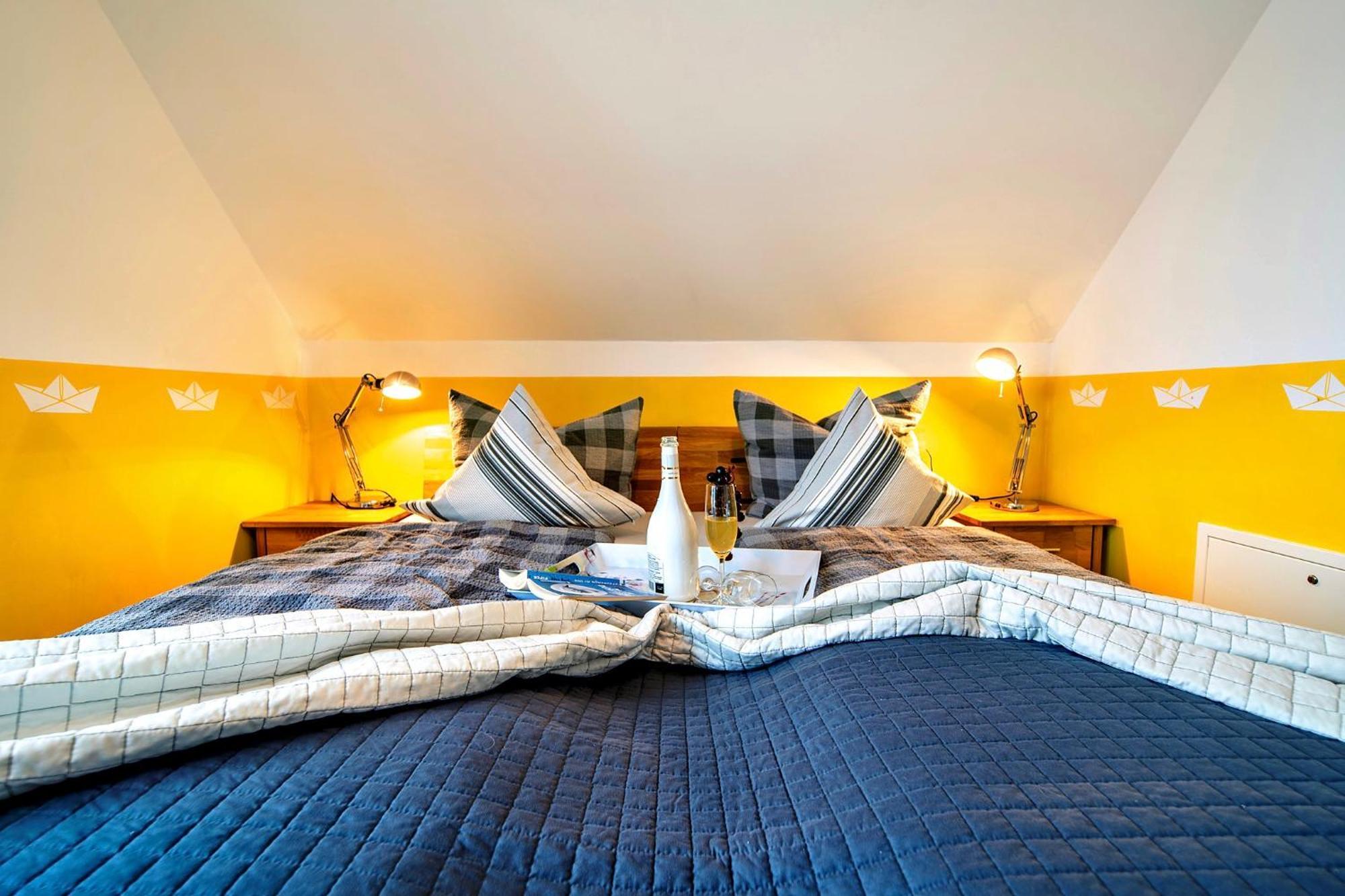 Ferienhaus Lieblingsplatz By Seeblick Ferien Oro, Direkte Wasserlage,Sauna,Kamin Olpenitz Luaran gambar